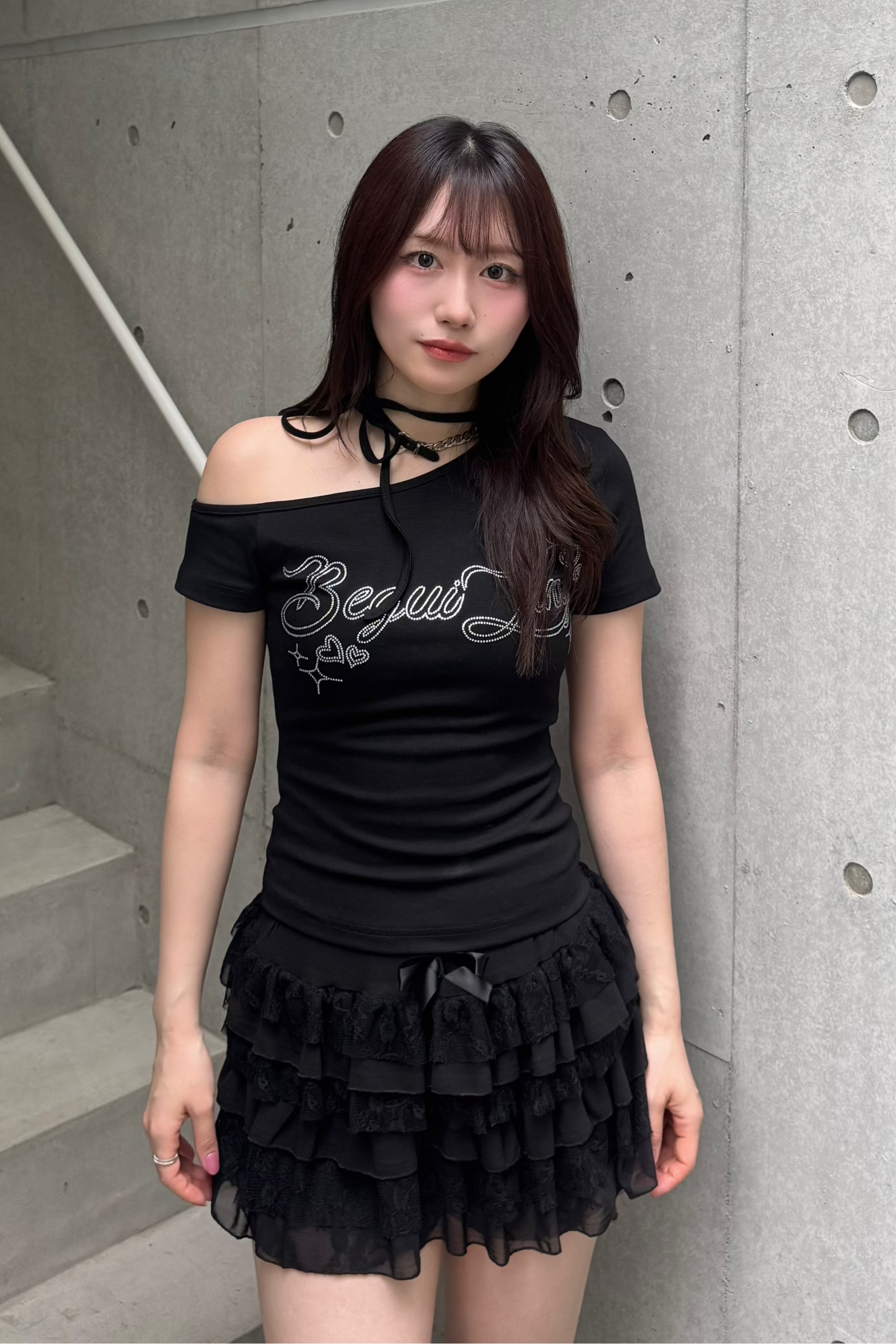ラインストーンワンショルダーTシャツ LAE20850