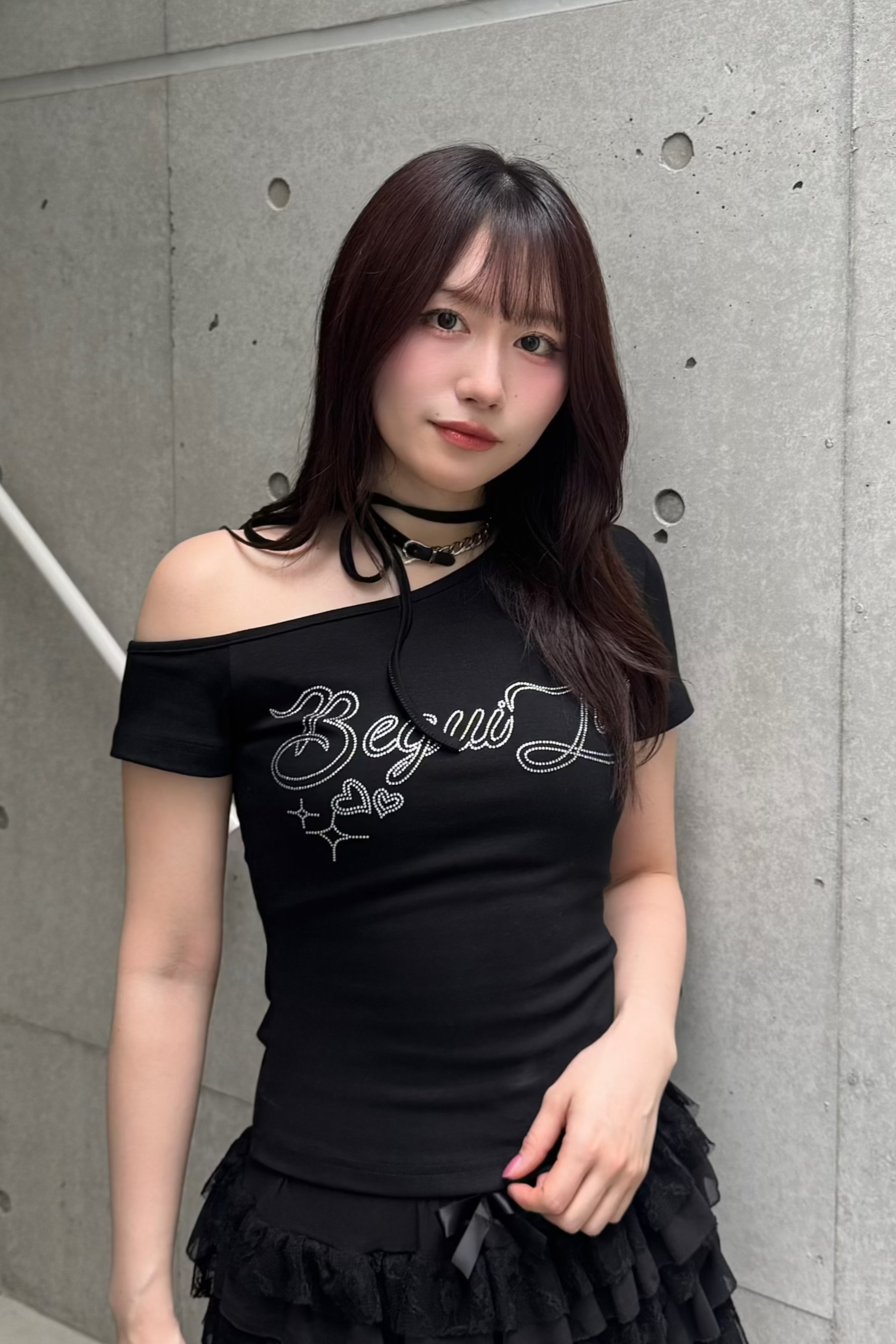 ラインストーンワンショルダーTシャツ LAE20850