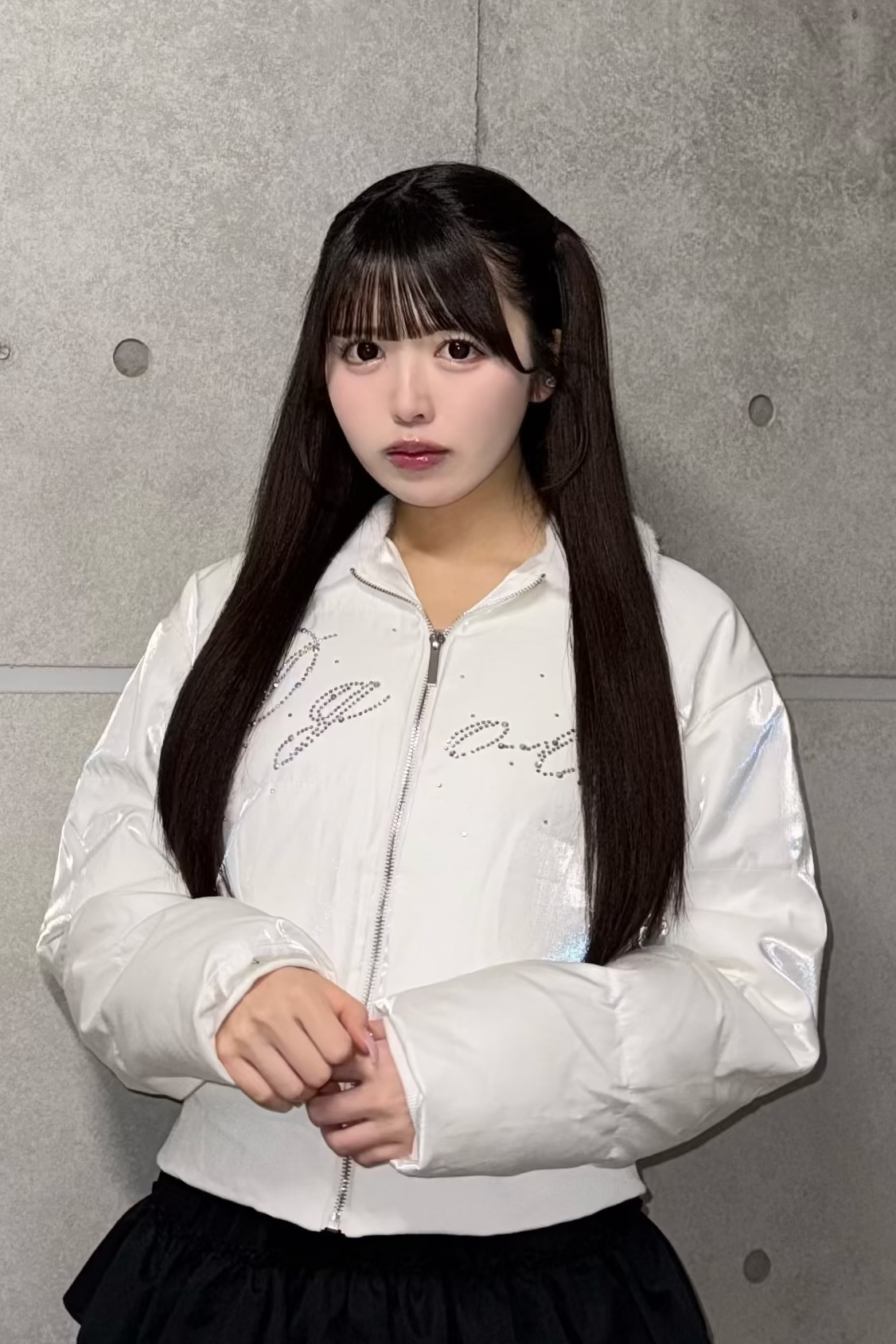 ラインストーンフェイクファーカラージャケット LAE30087