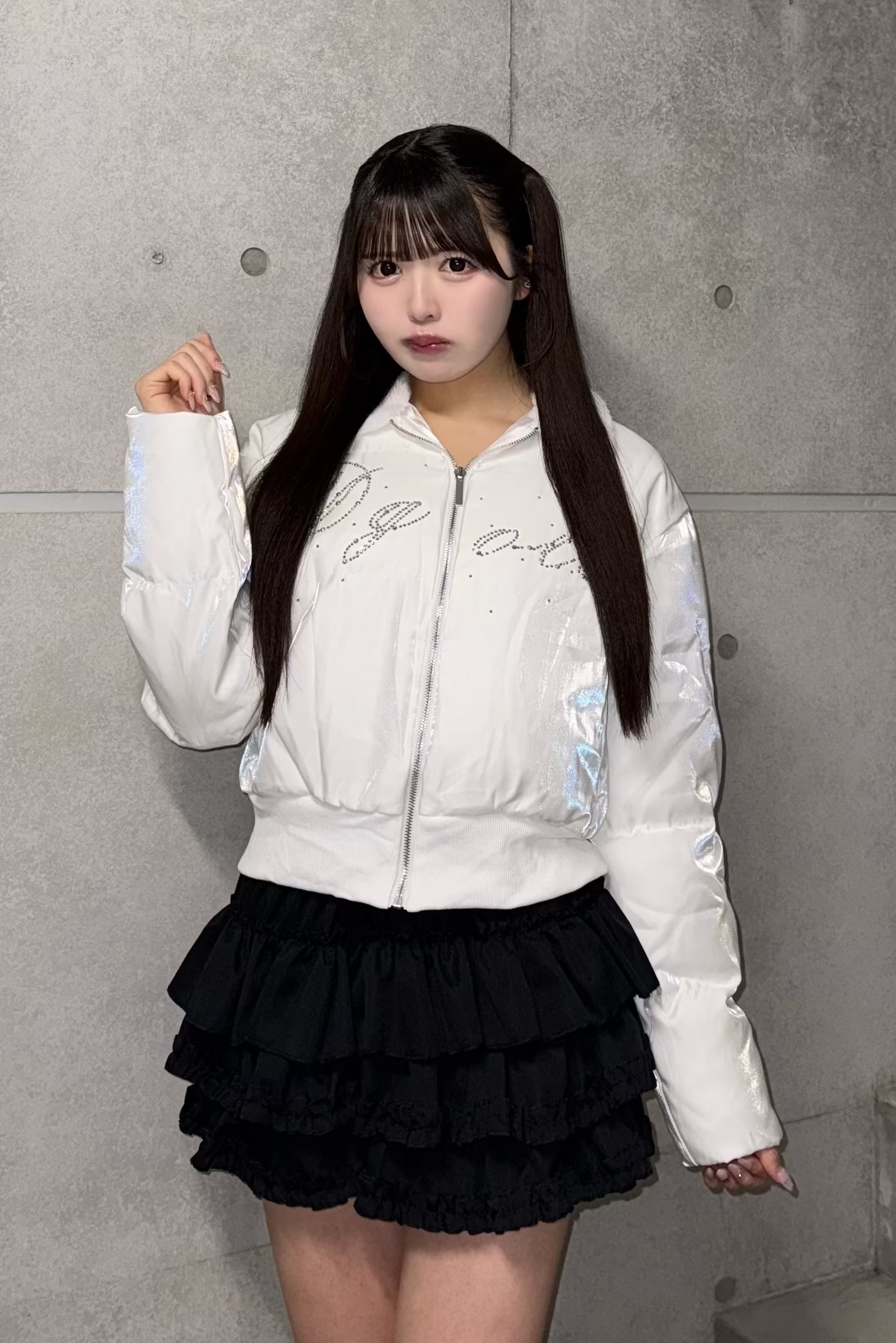 ラインストーンフェイクファーカラージャケット LAE30087