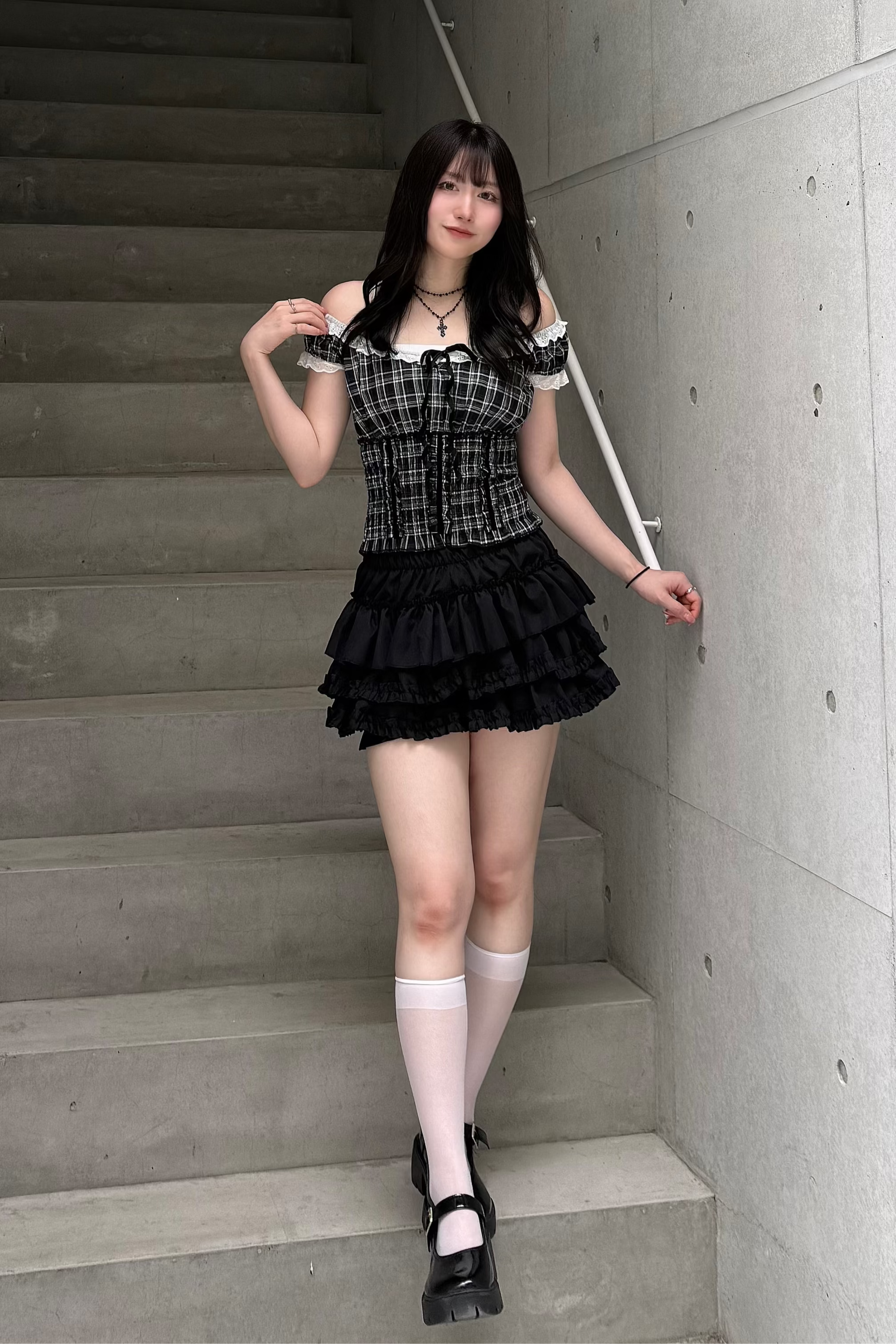 ブラックフリルスカート LAE20890