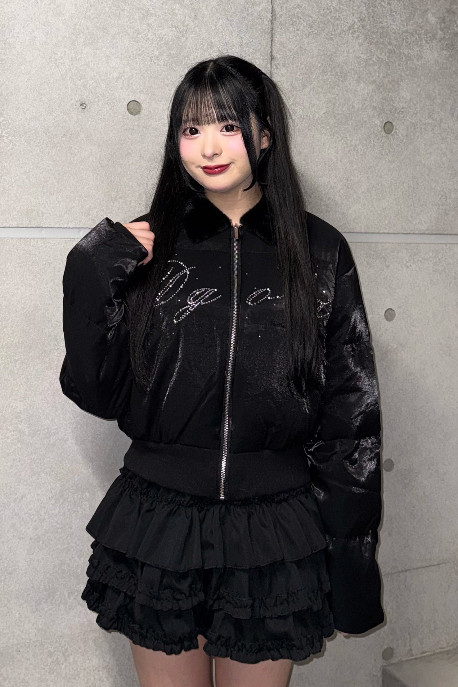 ラインストーンフェイクファーカラージャケット LAE30087