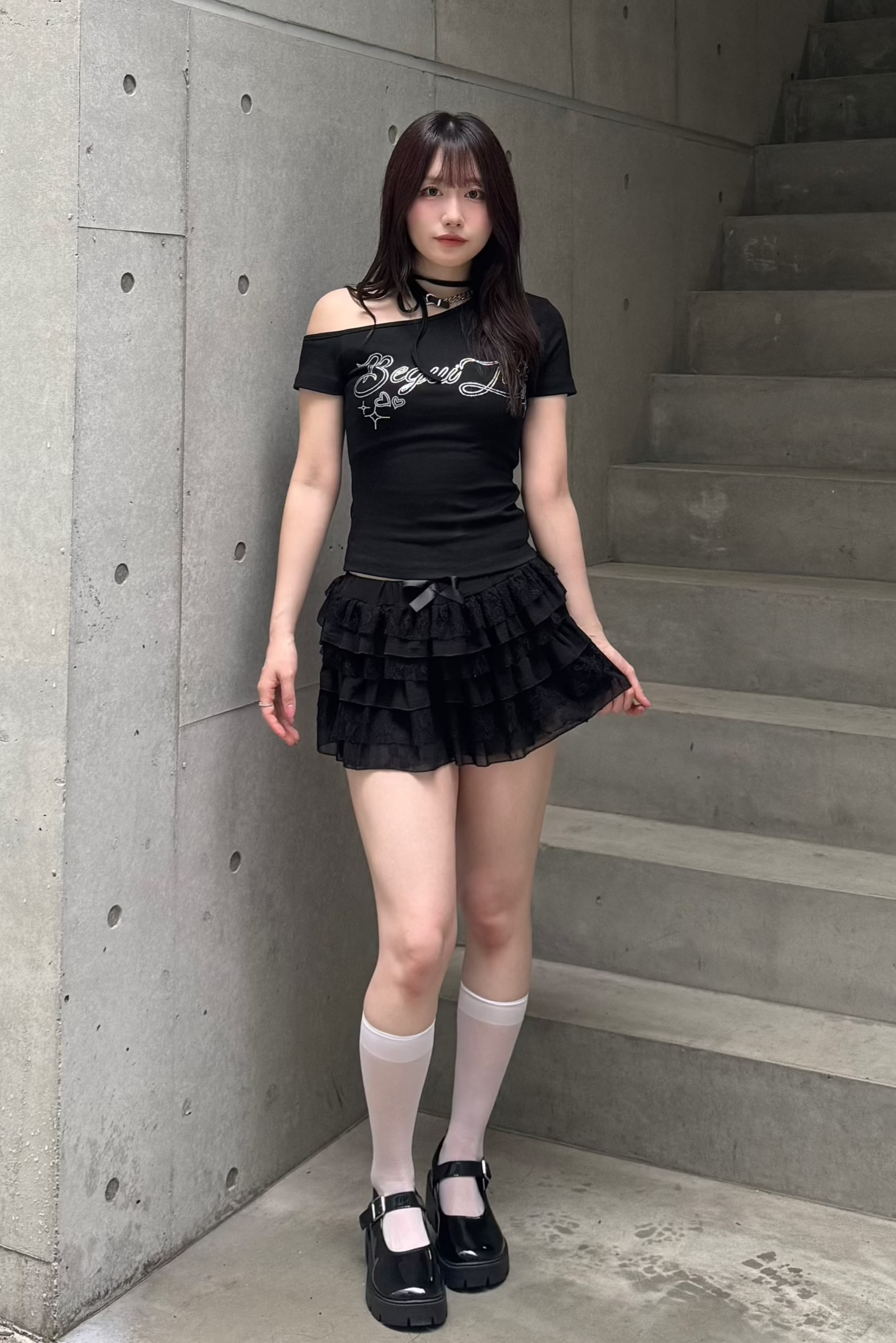 ラインストーンワンショルダーTシャツ LAE20850
